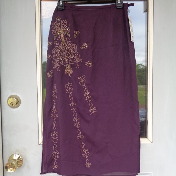 Vintage Dresses & Skirts - Vintage Y2K skirt w/ slit metallic & sequin accent size 2P